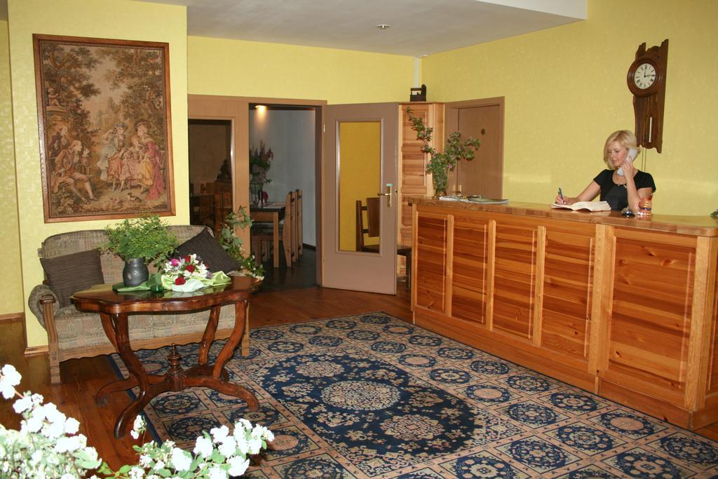 Park Hotel Bruzis スミルテネ エクステリア 写真